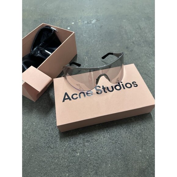 Acne Studios Rounded Shield Sunglasses in Silver & Transparent - Picture 6 of 9